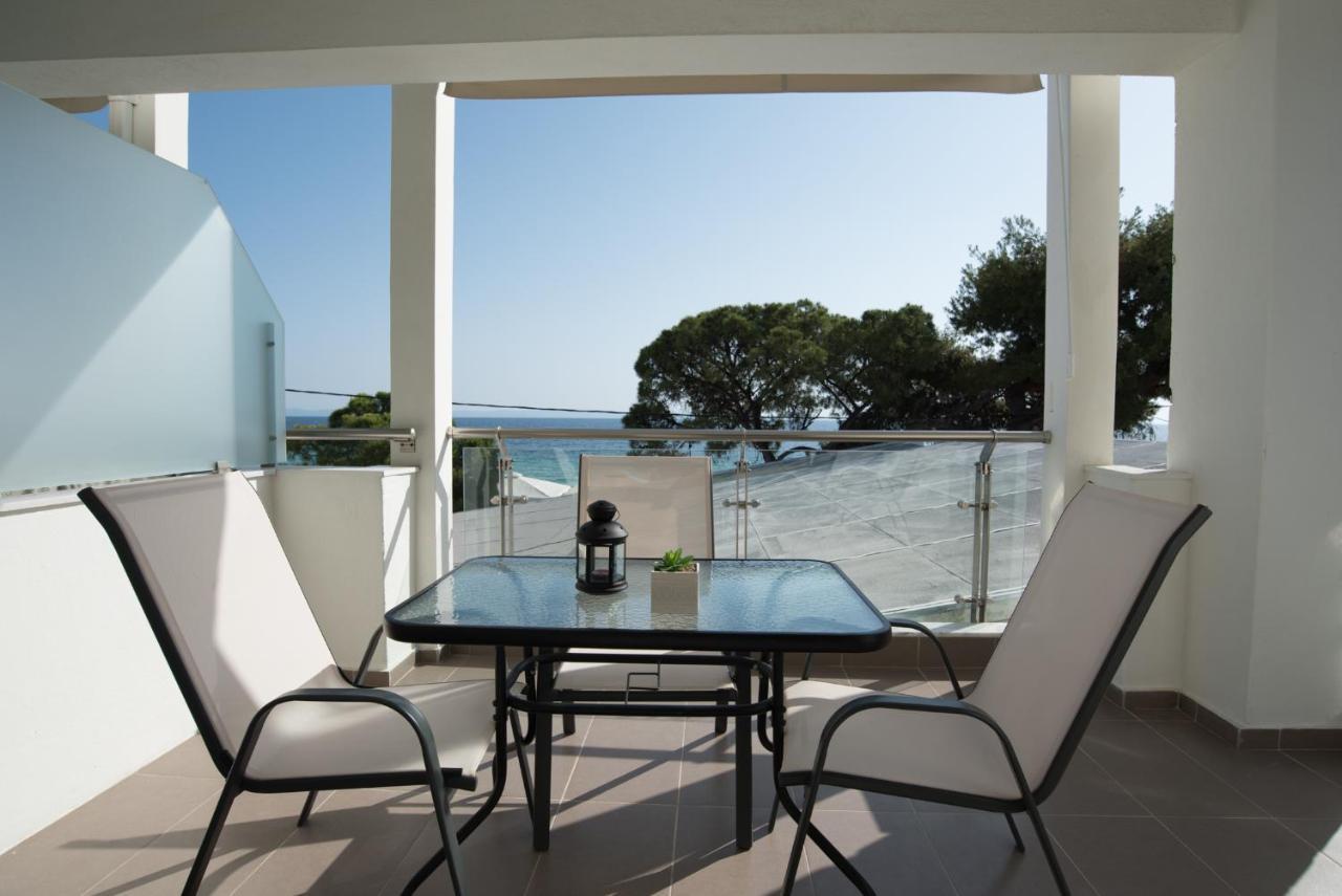 Vertigo Seaside Apartments 尼基季 外观 照片